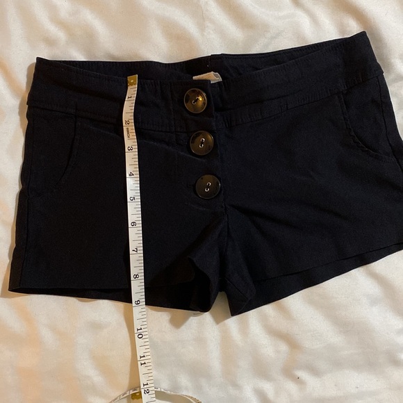 WET SEAL MINI SHORTS - Picture 4 of 5